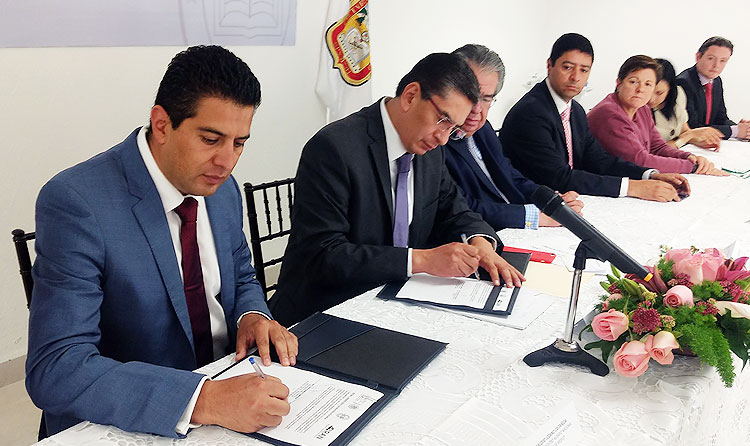 Desayuno con el Gremio Notarial del Valle de Toluca y Firma de Convenio con la Delegación Estatal del Registro Agrario Nacional (RAN)