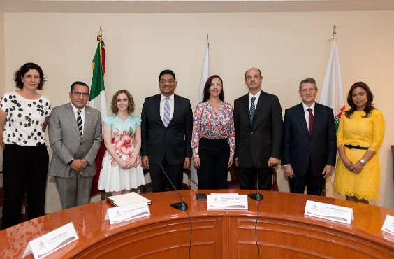 Firma de Convenio para la Jornada Notarial de Titulación 2019 en Naucalpan